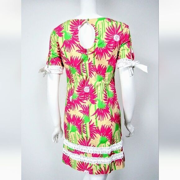 Lilly Pulitzer  - Picture 4 of 10